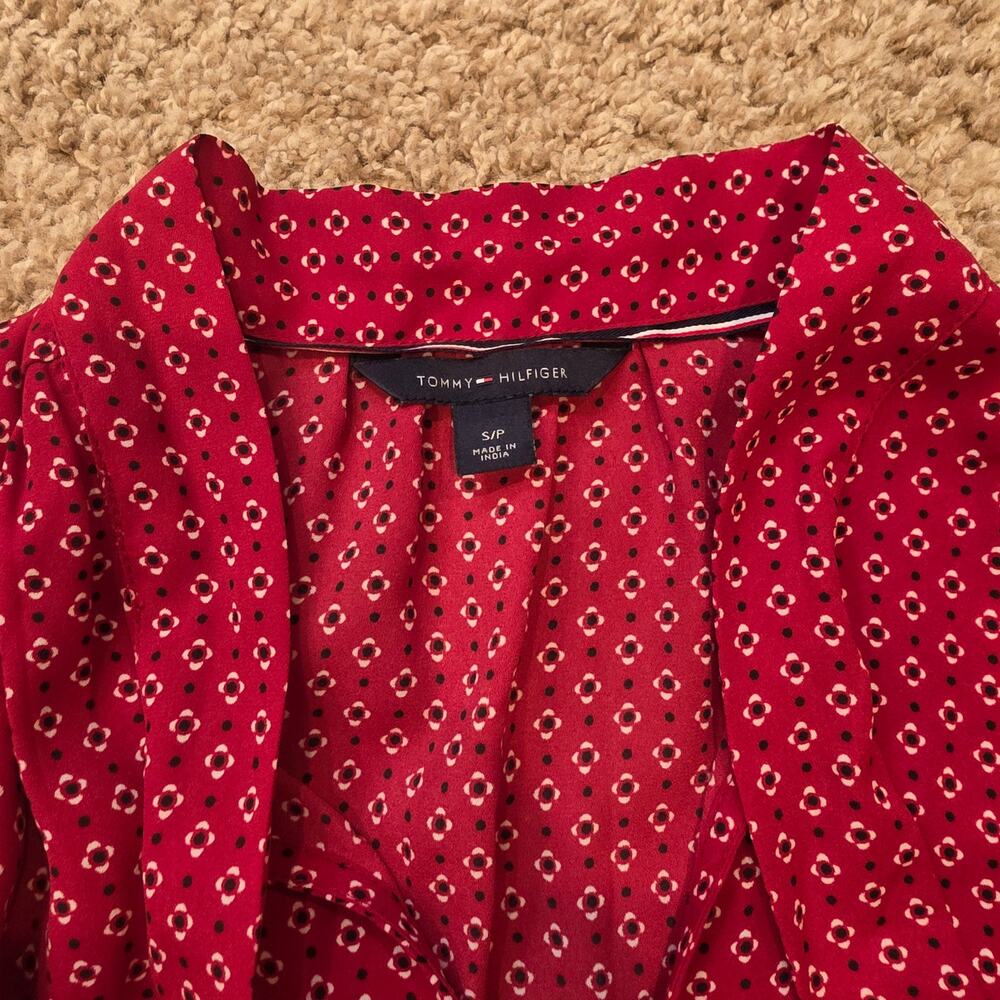 Tommy Hilfiger red geometric print sleeveless neck-tie blouse sz S - Picture 5 of 5